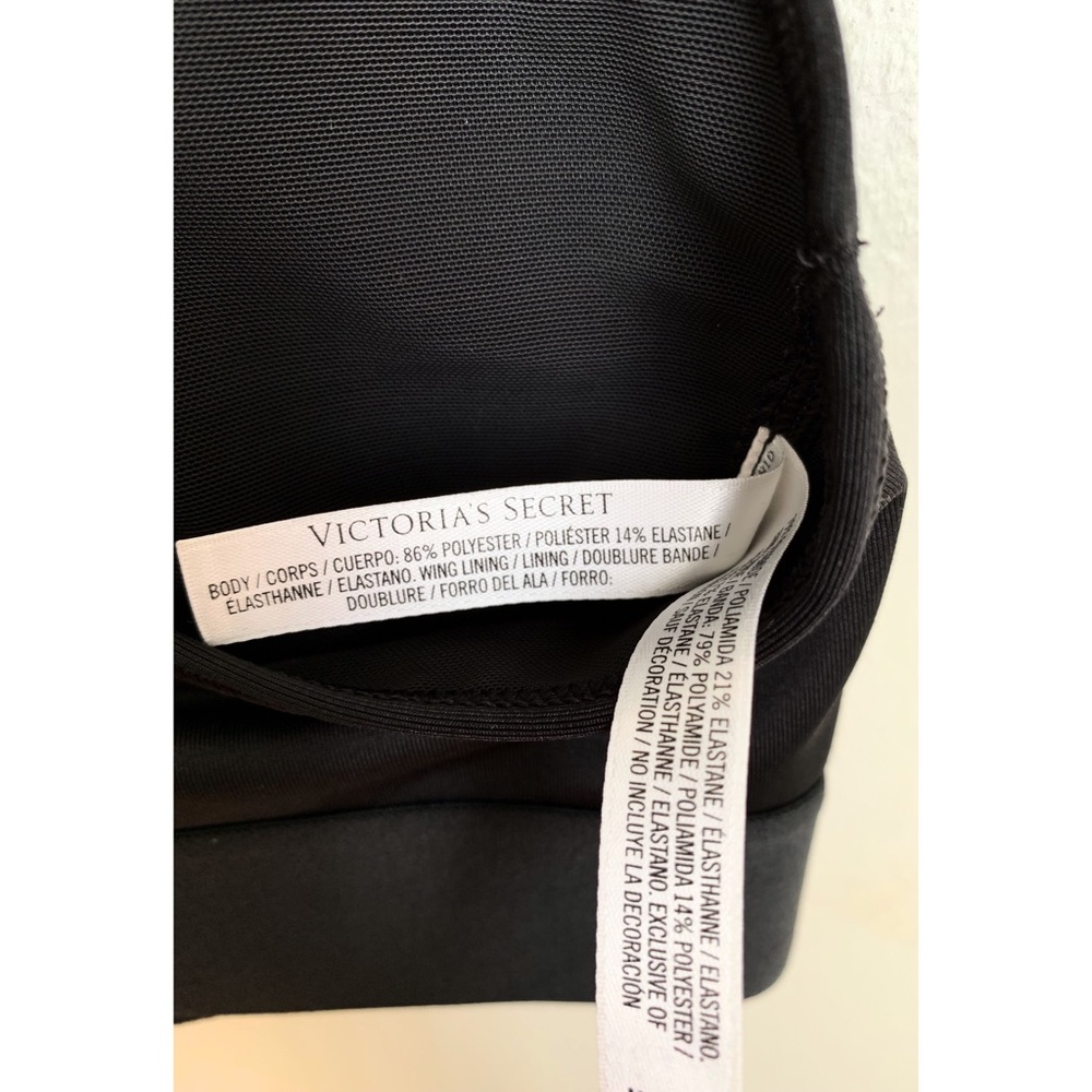 VICTORIA SPORT | Classic Racerback Blk Sports Bra - Picture 5 of 5